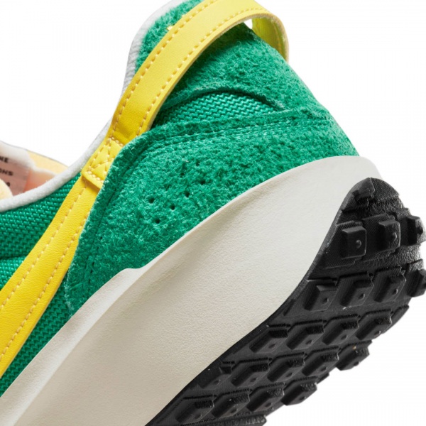 Кросівки Nike Waffle Debut DX2931-300 р.40 зелений