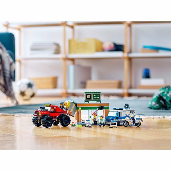 Конструктор LEGO City Ограбление с полицейским грузовиком-монстром 60245