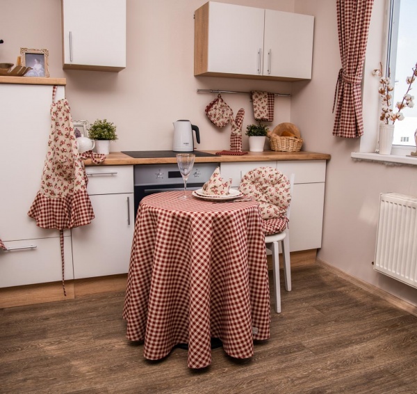 Скатерть Lucy d200 200x200 см бордовый La Nuit 