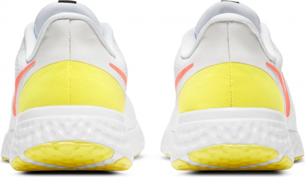 Кроссовки Nike WMNS NIKE REVOLUTION 5 BQ3207-107 р.US 8,5 белый
