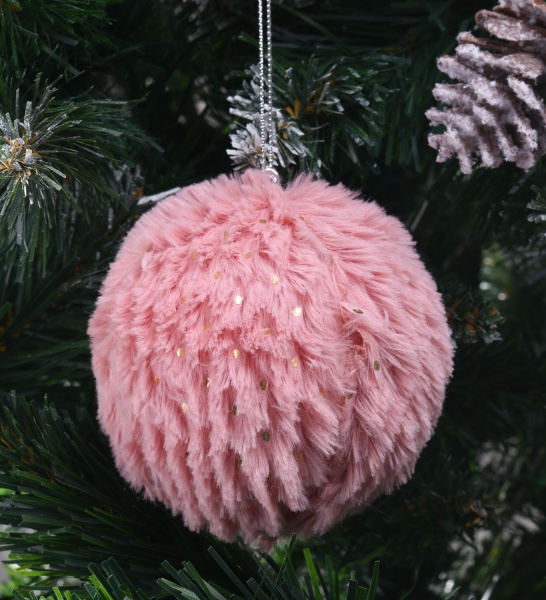 Елочная игрушка в форме шара с мехом 80 мм в ассортименте CAA124020 