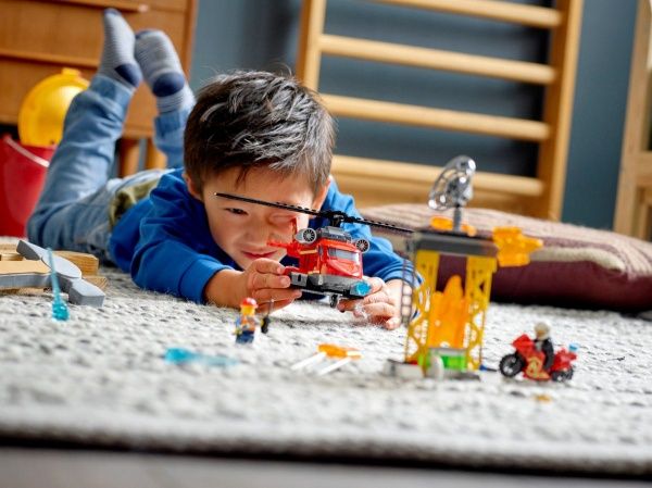Конструктор LEGO City Спасательный пожарный вертолёт 60281