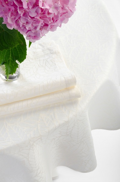 Скатерть Лист 116-23/00 d160 бежевый Эдельвика 