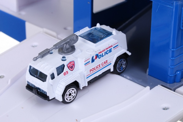 Ігровий набір Shantou Поліцейська машина-паркінг OTB0581800