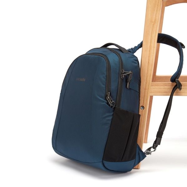 Рюкзак Pacsafe Econyl Metrosafe LS350 13.3