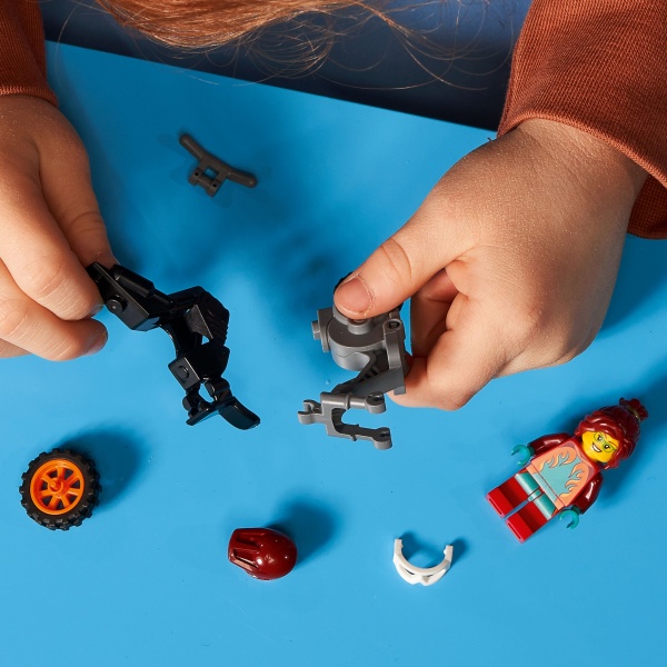 Конструктор LEGO City Вогняний каскадерський мотоцикл 60311