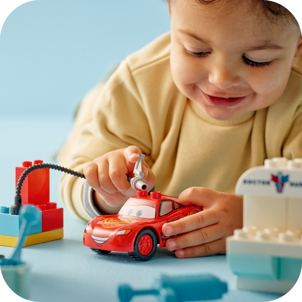 Конструктор LEGO DUPLO Disney Візит МакКвіна в гараж Дока 10456