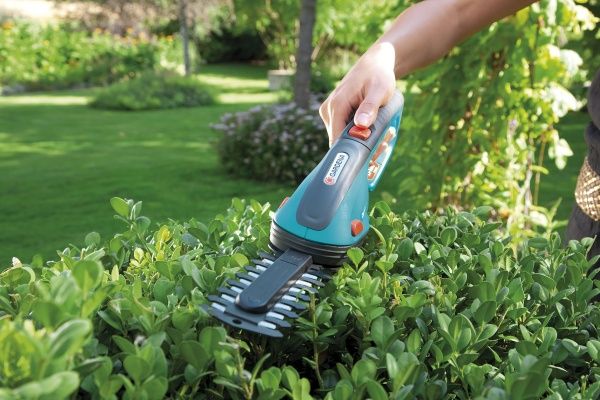 Ножницы аккумуляторные Gardena Classic Cut С 3,6 В + комплект лезвий 8887-20