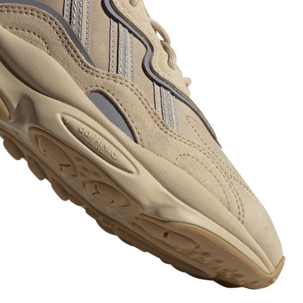 Кроссовки Adidas OZWEEGO EE6462 р.UK 10,5 бежевый