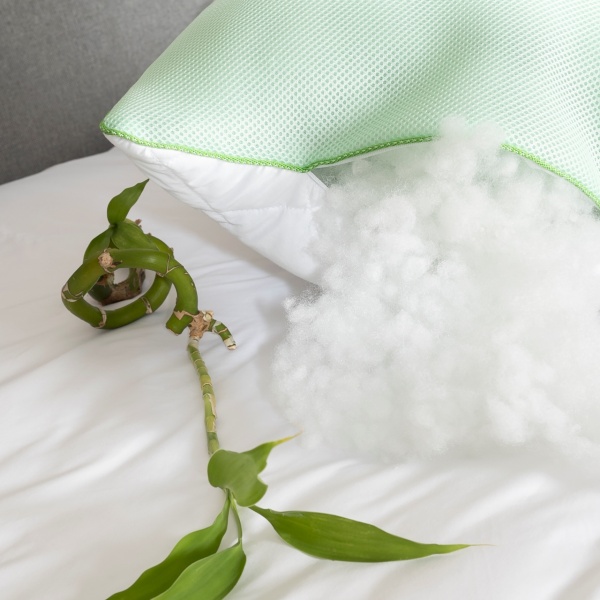 Подушка антиаллергенная стеганная Bamboo IDEIA 50x70 белый с зеленым