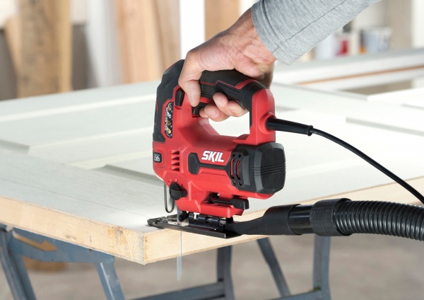 Електролобзик SKIL SW1E4531GA