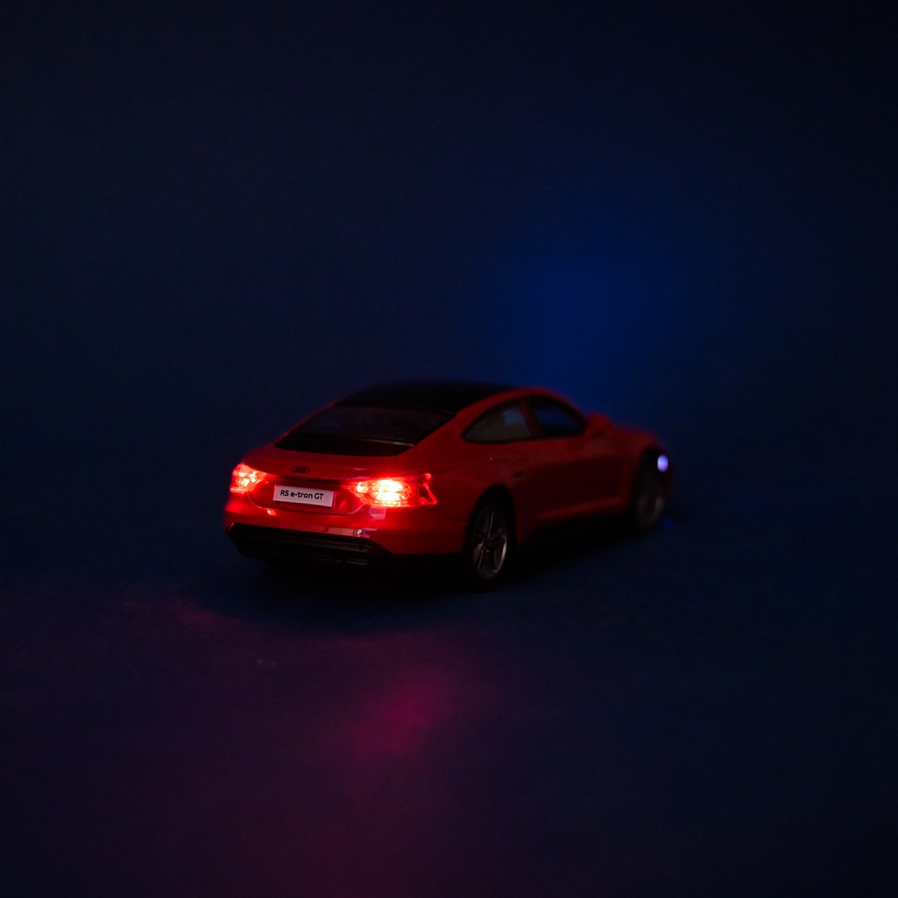 Машинка Shantou 1:36 Audi E-tron GT 68721