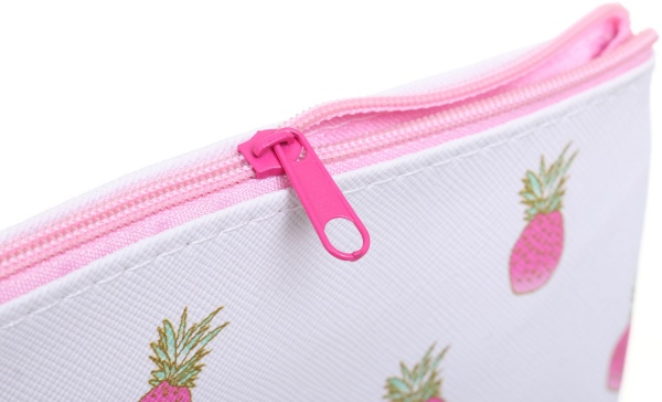 Пенал школьный Модный ананас Nota Bene белый