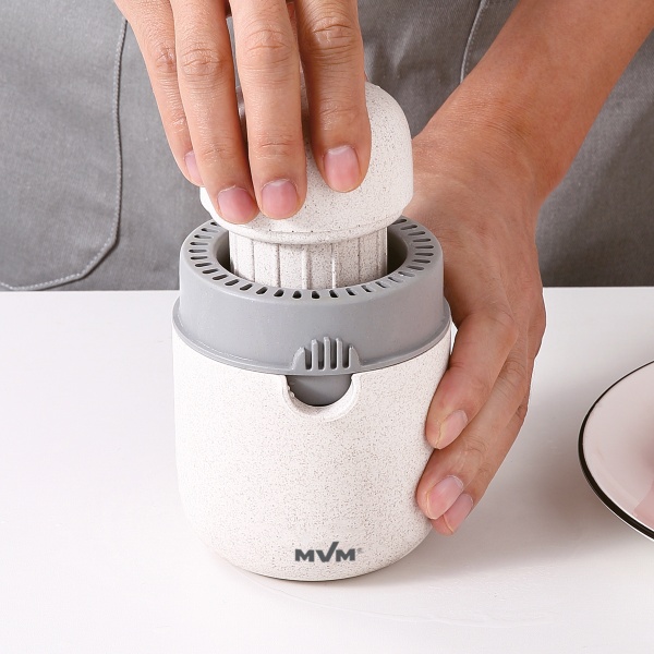 Соковыжималка для цитрусовых KP-06 WHITE MVM