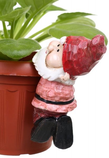 Фигура садовая в форме гнома 55x50x120 мм