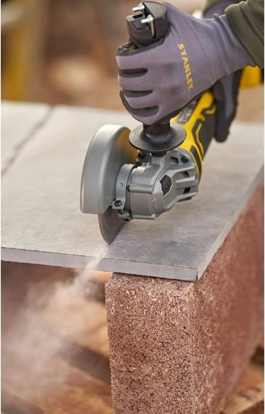 Болгарка (угловая шлифмашина) Stanley FatMax SFMCG700B