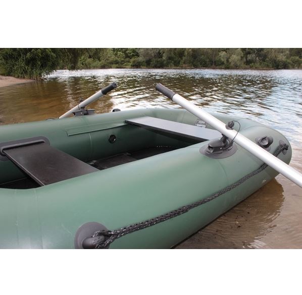 Човен надувний Ладья зі слань-килимом ЛТ-220ДЕС зелений