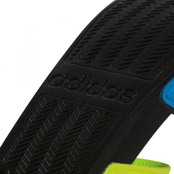 Сандалі Adidas ADILETTE SANDAL K FY8850 р. EUR 33 чорний