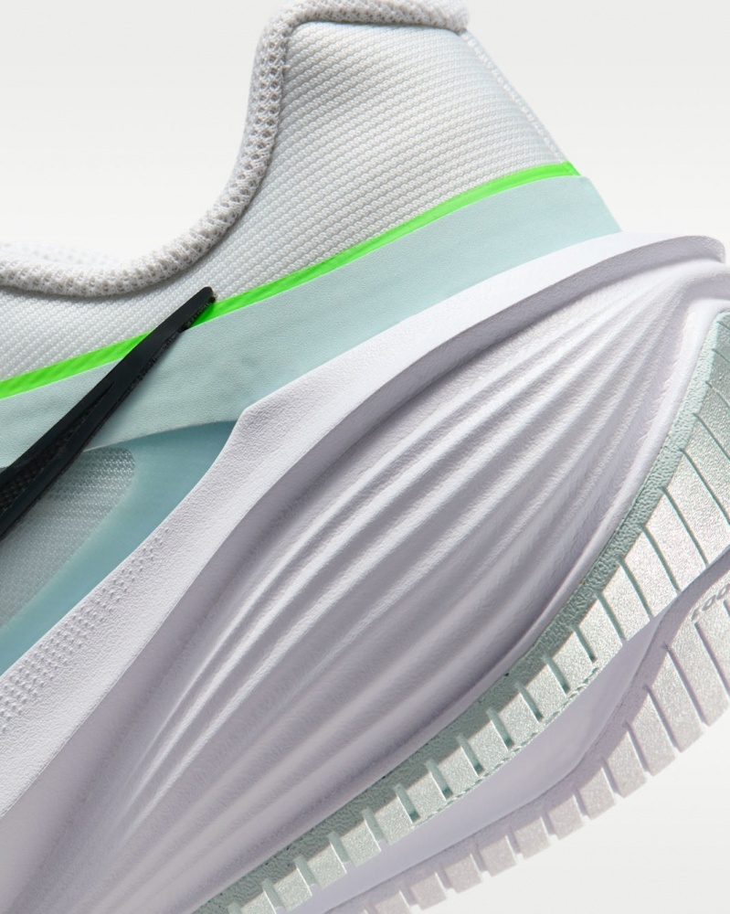 Кросівки чоловічі Nike DOWNSHIFTER 14 IB1895-100 р.45 білі