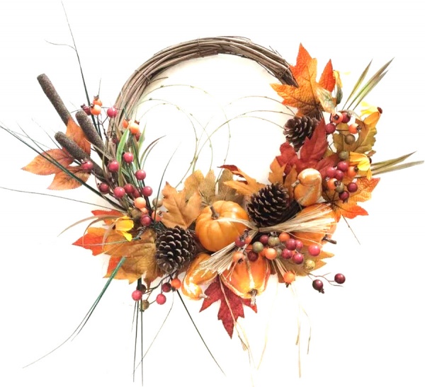 Декорація осіння осіння вінок з очеретом, ягодами, гарбузами оранж. 50см пінопласт.