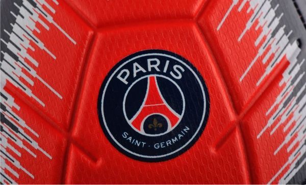 Футбольний м'яч Nike Paris Saint-Germain Strike р. 5 SC3504-600