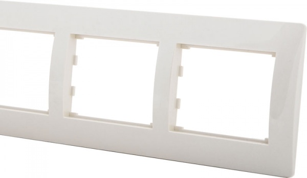 Рамка четырехместная LXL Oscar TL1136 горизонтальная кремовый 8538909900
