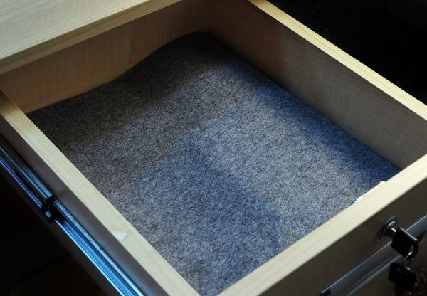 Коврик в ящик 500х700 мм войлочный с разметкой черный