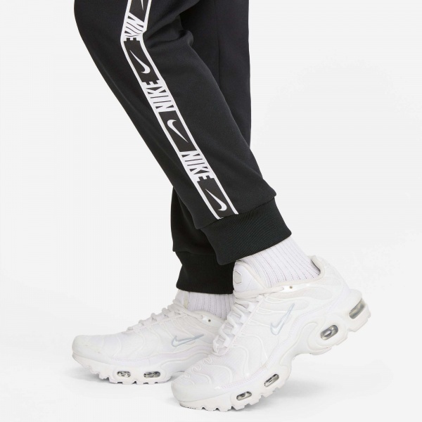 Штани Nike REPEAT PK JOGGER DQ4972-010 р. L чорний