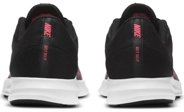 Кроссовки Nike DOWNSHIFTER 9 AR4135-003 р.US 4,5Y черный