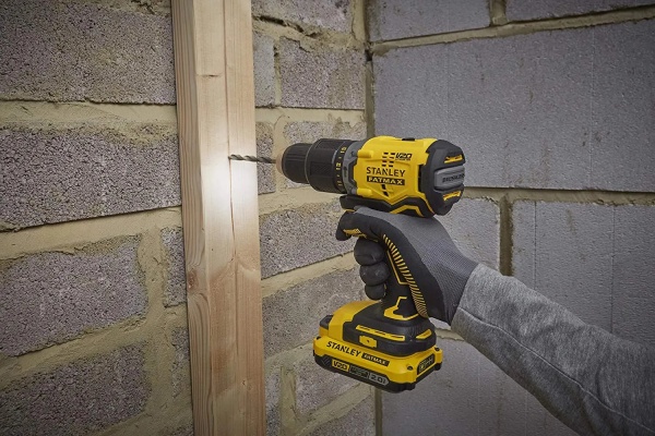 Шуруповерт ударний акумуляторний Stanley FatMax SFMCD715D2K