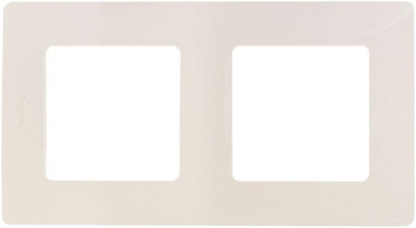 Рамка двомісна Legrand Etika вертикальна кремовий 672512