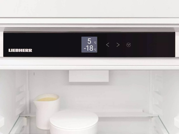 Холодильник Liebherr CBNd 5723 Plus