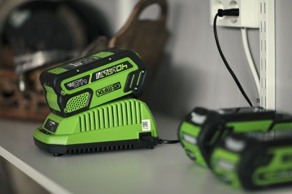 Зарядное устройство GreenWorks универсальное G40C/G40UC (2904607/2910907)