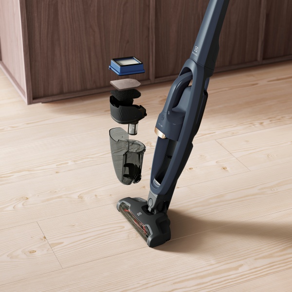 Пылесос аккумуляторный Electrolux WQ61-46DB blue 