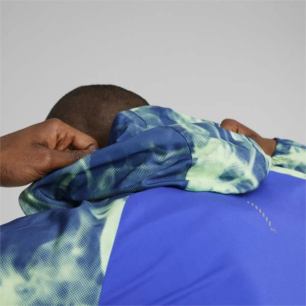 Ветровка Puma RUN FAVORITE AOP WOVEN JACKET 52338992 р.L голубой