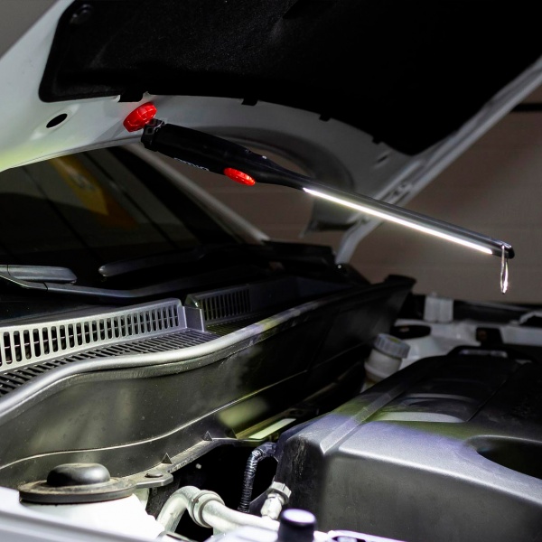 Фонарик AMiO WT10 красно-черный