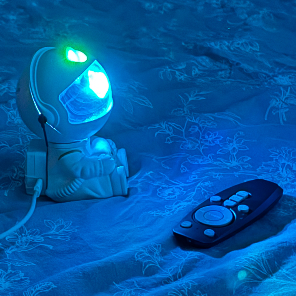 Ночник-проектор Luminaria 5 Вт белый ASTRONAUT 5W