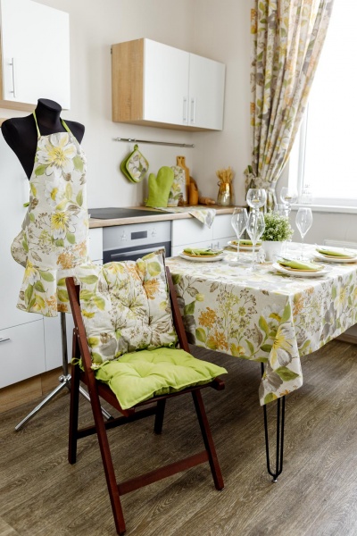 Скатерть Цветок зеленый 133x220 см La Nuit 