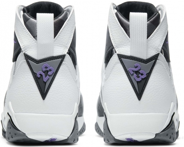 Кроссовки Jordan AIR JORDAN 7 RETRO CU9307-100 р.US 12 черно-белый