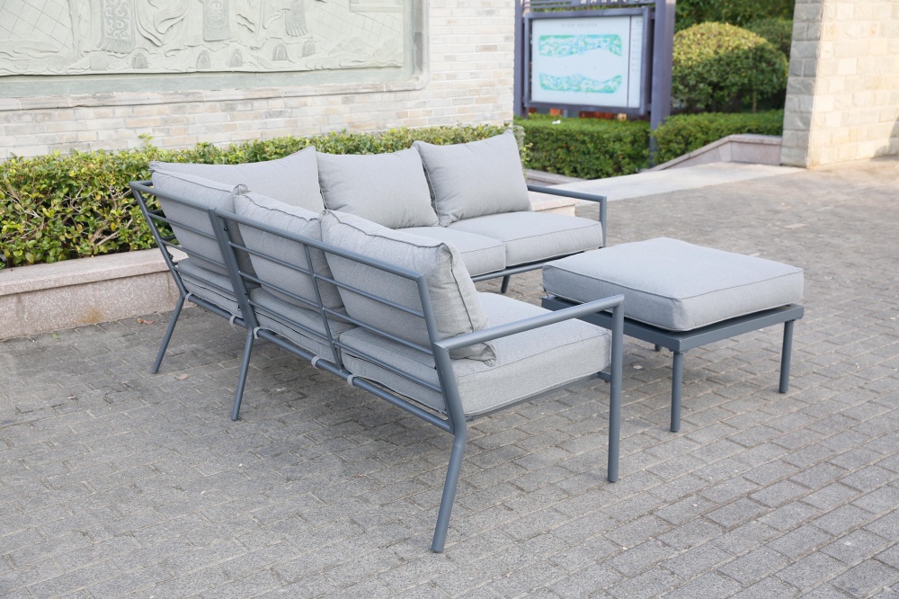 Комплект металлической мебели Чикаго (угловой диван + столик 68х68х34 см) серый