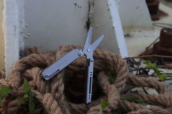 Мультитул Roxon со сменными битами, серый M3