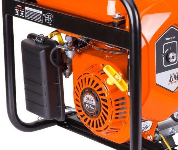 Электрогенераторная установка Oleo-Mac 2 кВт / 2,2 кВт 12 В PZU 25 DCS бензин