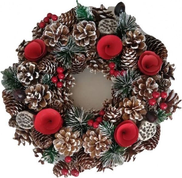 Вінок новорічний з шишками, квітами та хвоєю d330 мм EPI-EWJ9-009 