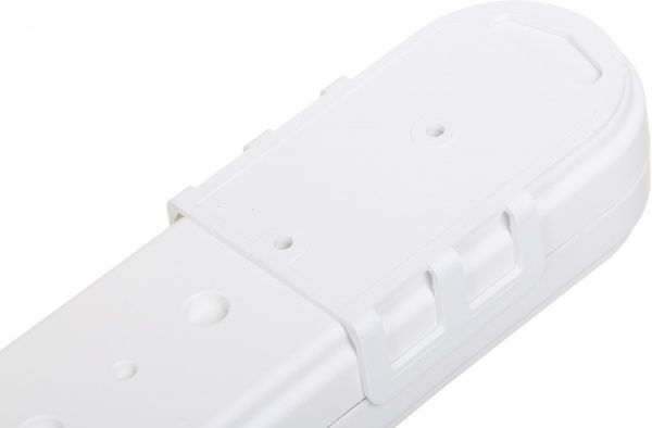 Удлинитель Makel с защитными шторками с заземлением 6 гн. белый 5 м N6310063 