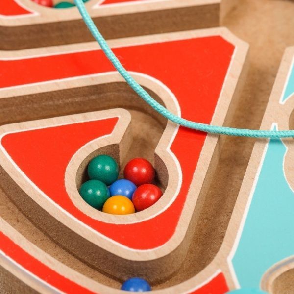 Игрушка Іграшки з дерева Магнитный лабиринт Цвета Д442