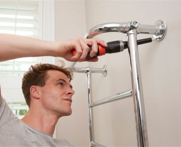 Отвертка аккумуляторная Black+Decker BCF601C