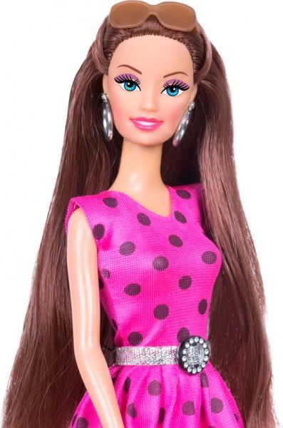 Кукла Ася брюнетка с аксессуарами Странствующий уикенд