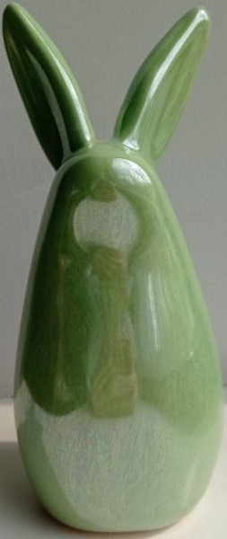 Статуэтка Зайчонок зеленый с сиянием 8x5,5x13 см 1705-13 Eterna