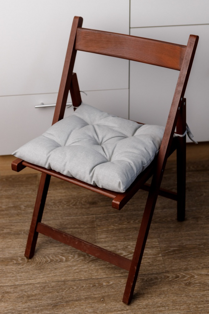 Подушка на стілець