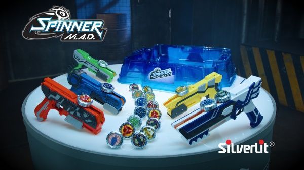 Игровой набор Spinner M.A.D. Бластер Молния 86302